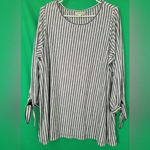 Max Studio Black White Striped Women's Top Tie Cuff Blouse Plus Size Women 2x